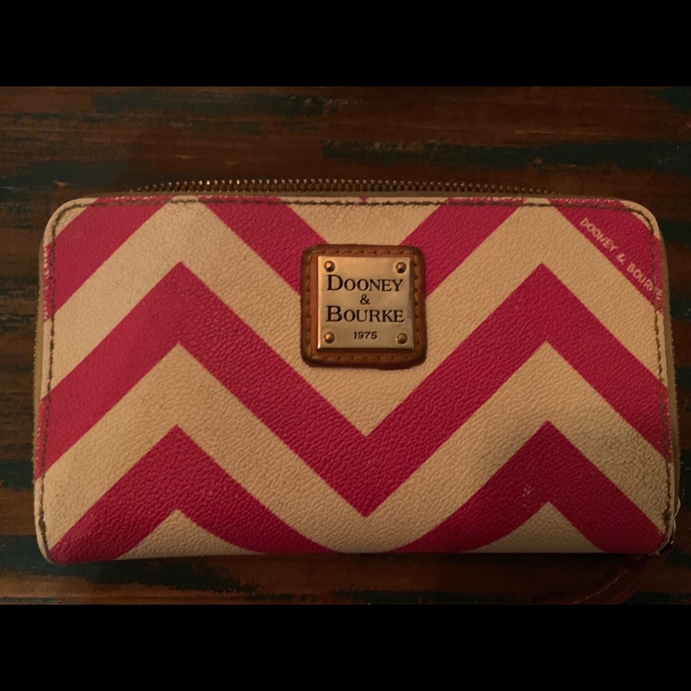 Dooney and Bourke chevron wallet